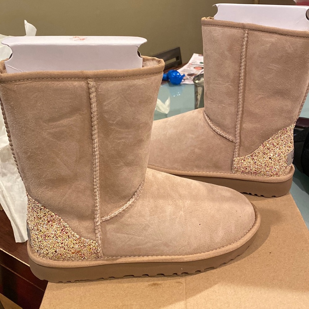 Brand New Short Uggs